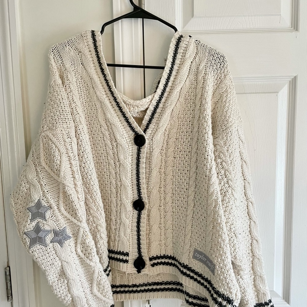 Official Taylor swift merch cardigan. Size med/large